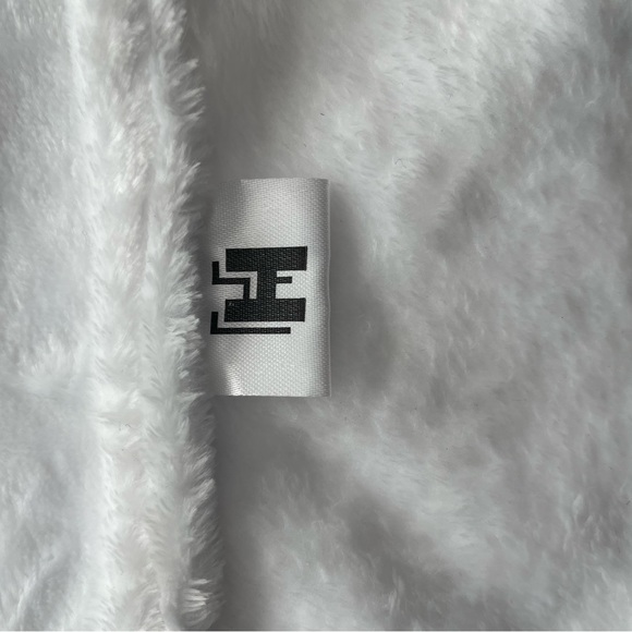 Henry Hunter baby blanket for monthly milestones - Picture 4 of 9